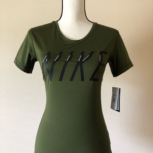 Nike Pro Training DriFit Short Sleeve size M